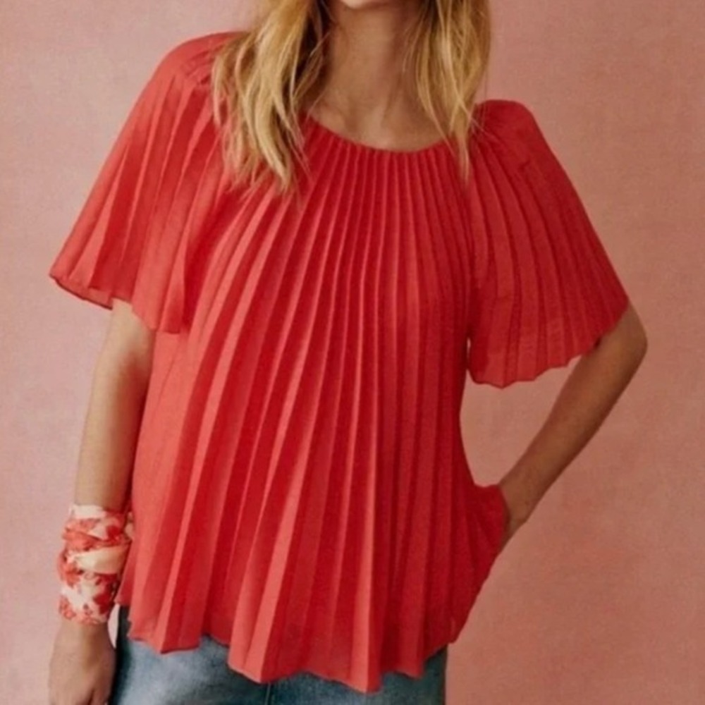 Sezane Romy Pleated Blouse Size 2 Red Flutter Sleeve Scoop Neck Feminine Elegant